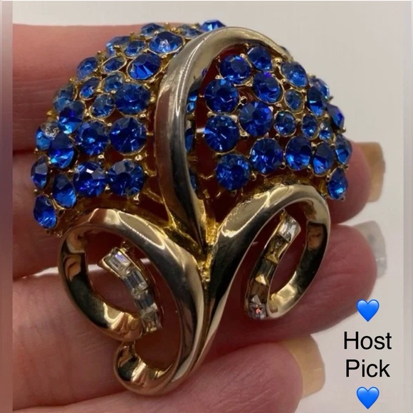 CORO Signed Blue Rhinestone Vintage Brooch Gorgeous 💙Host Pick💙 - Picture 1 of 8